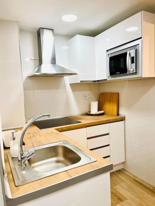 New Spacious And Cozy Apartment - Malaga Exterior photo